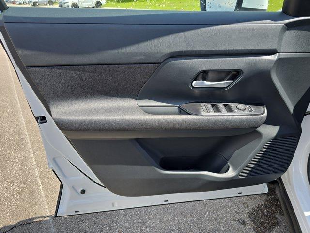new 2025 Nissan Kicks car, priced at $24,994