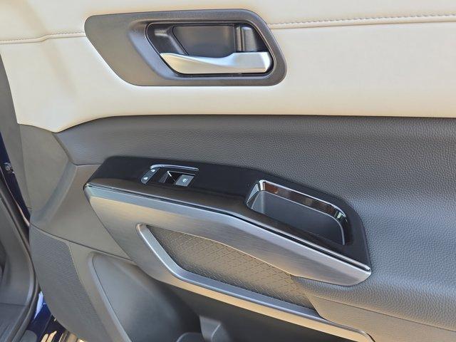 new 2025 Nissan Pathfinder car, priced at $38,749