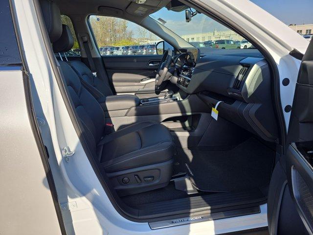 new 2025 Nissan Pathfinder car, priced at $39,848