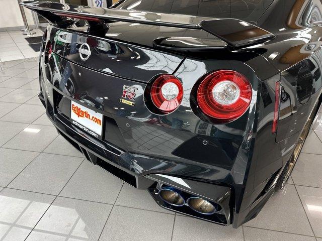 new 2024 Nissan GT-R car