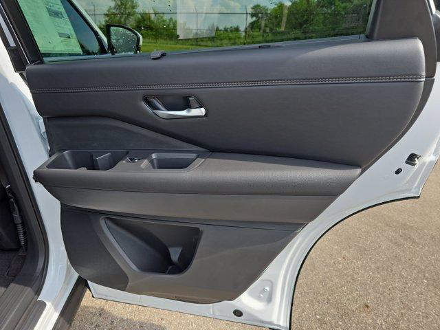 new 2025 Nissan Pathfinder car, priced at $49,238