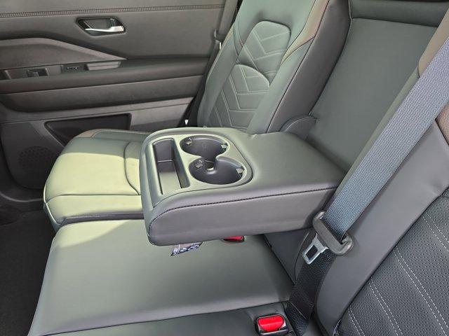 new 2025 Nissan Pathfinder car, priced at $49,238