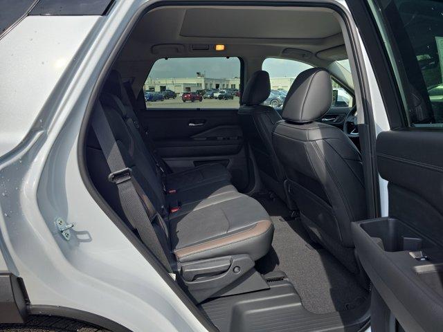 new 2025 Nissan Pathfinder car, priced at $49,238