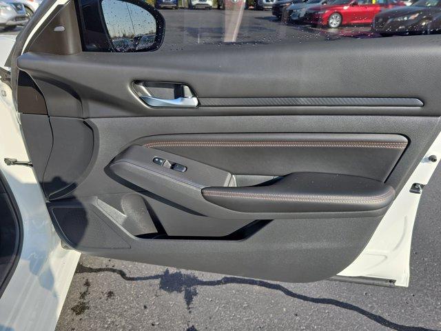 used 2021 Nissan Altima car, priced at $20,900