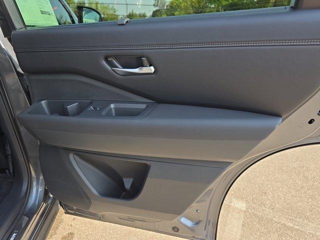 new 2025 Nissan Pathfinder car, priced at $50,349