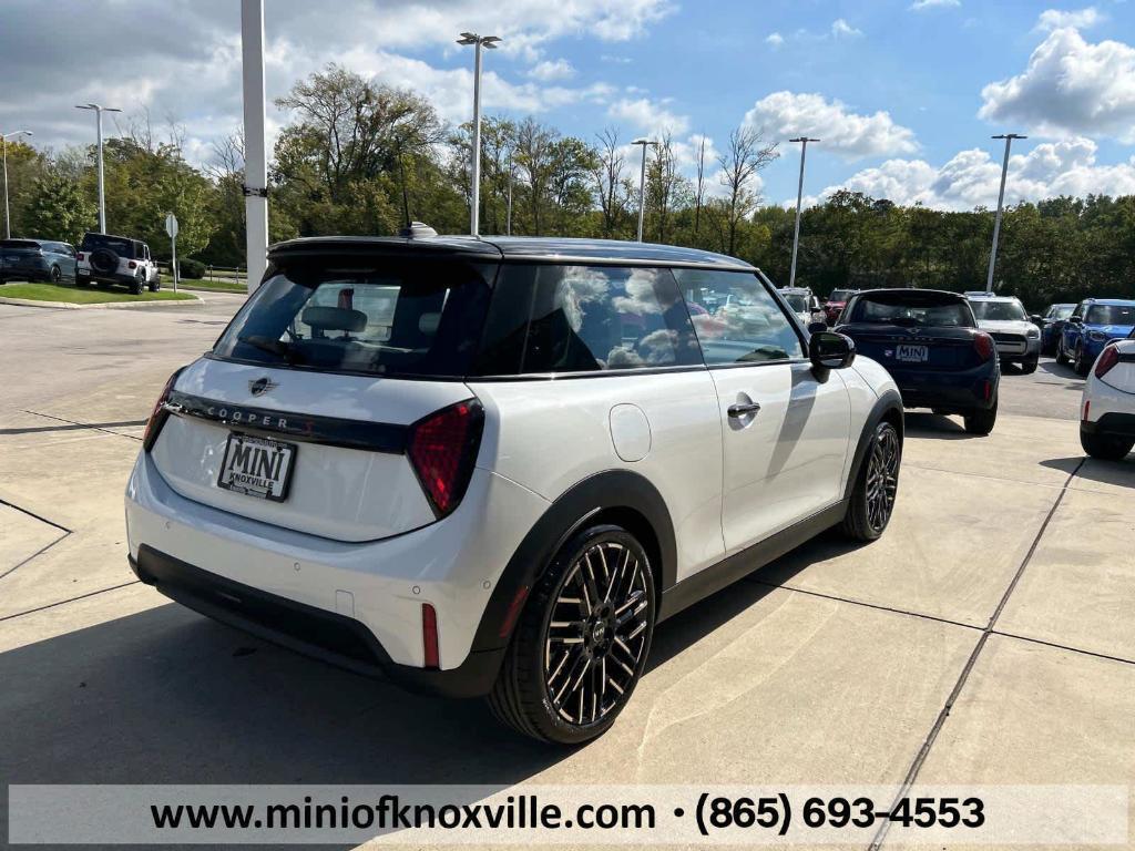 new 2025 MINI Hardtop car, priced at $39,110