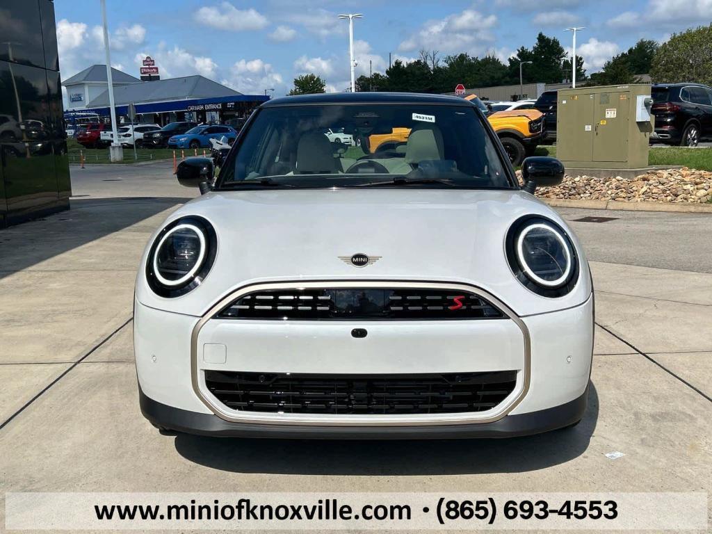 new 2025 MINI Hardtop car, priced at $39,110