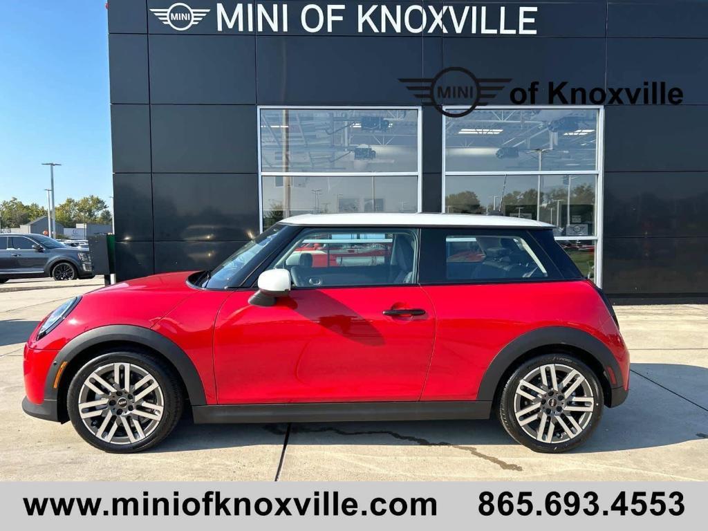 new 2025 MINI Hardtop car, priced at $32,345