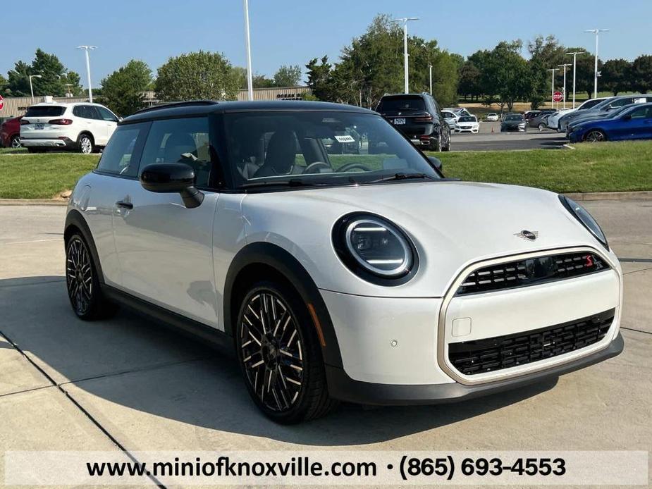 new 2025 MINI Hardtop car, priced at $35,845