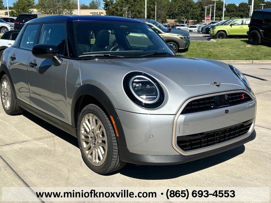 new 2025 MINI Hardtop car, priced at $40,380