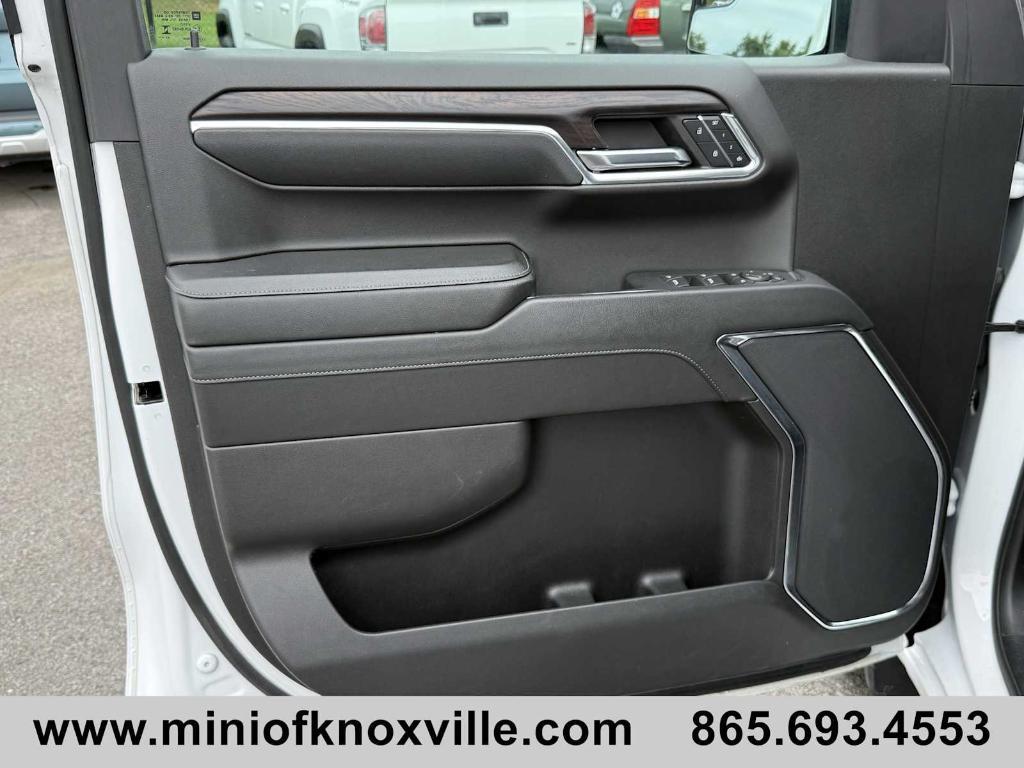 used 2024 GMC Sierra 1500 car, priced at $40,901