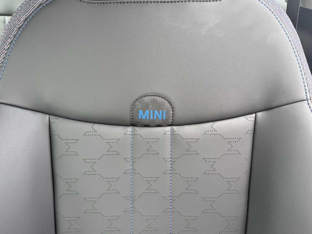 new 2025 MINI Hardtop car, priced at $37,810