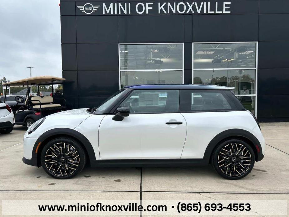 new 2025 MINI Hardtop car, priced at $39,380