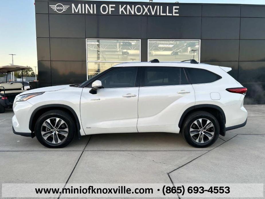 used 2021 Toyota Highlander Hybrid car, priced at $30,901