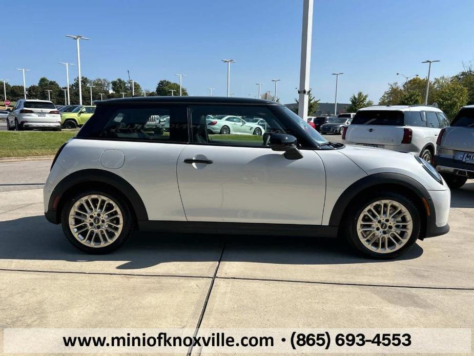 new 2025 MINI Hardtop car, priced at $38,445