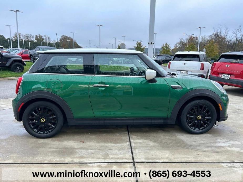 used 2022 MINI SE Hardtop car, priced at $23,901