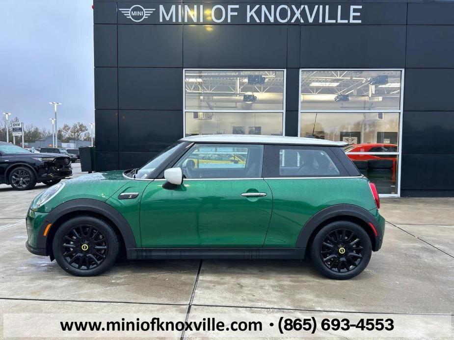 used 2022 MINI SE Hardtop car, priced at $23,901