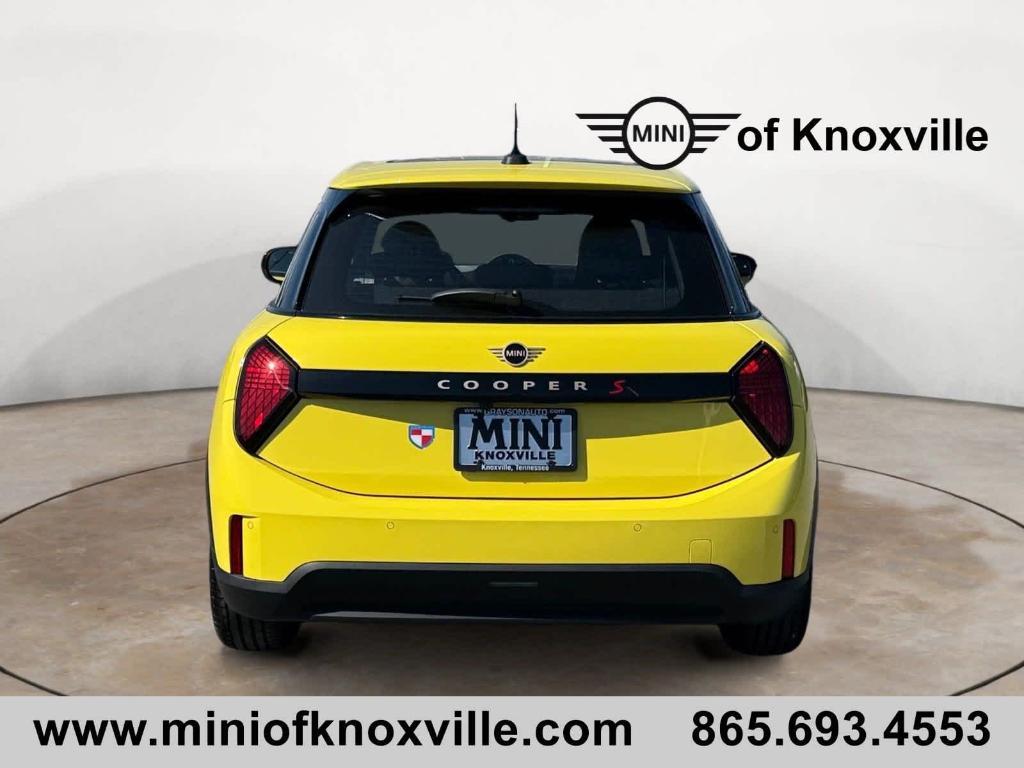 new 2025 MINI Hardtop car, priced at $37,410