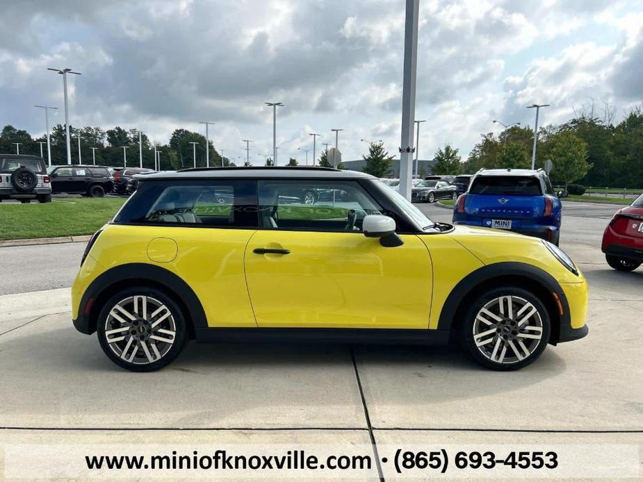 new 2025 MINI Hardtop car, priced at $37,545