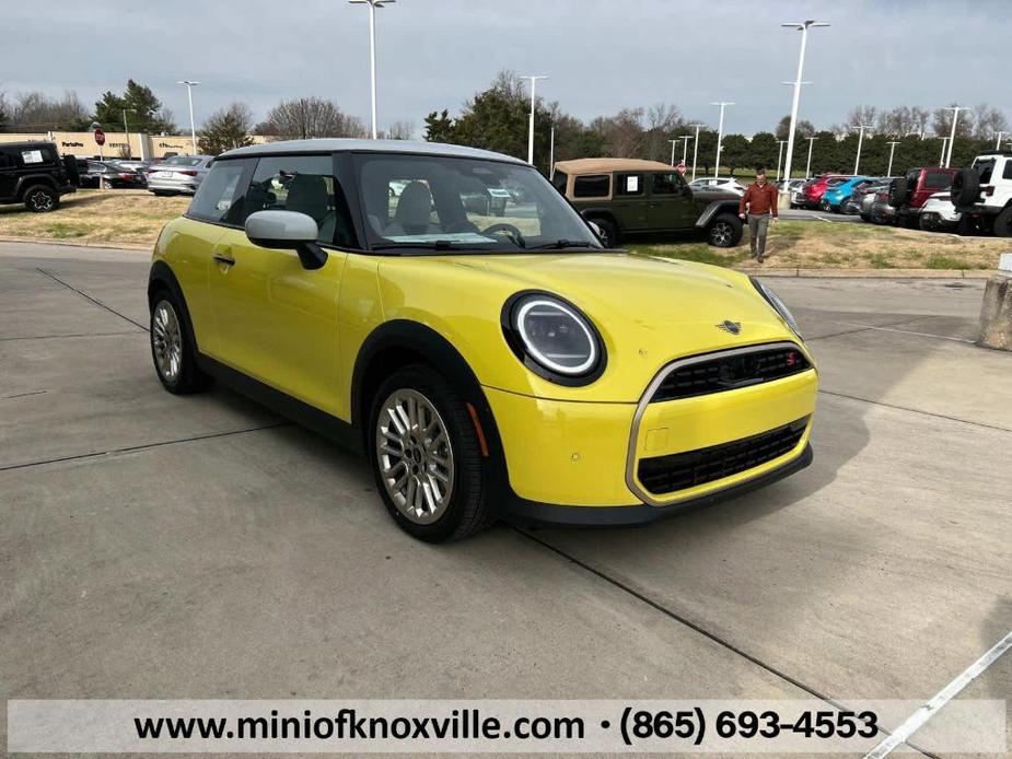 new 2025 MINI Hardtop car, priced at $35,980