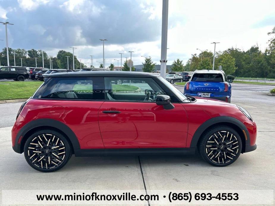 new 2025 MINI Hardtop car, priced at $38,295