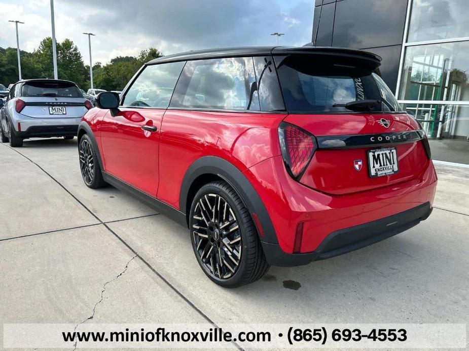 new 2025 MINI Hardtop car, priced at $38,295