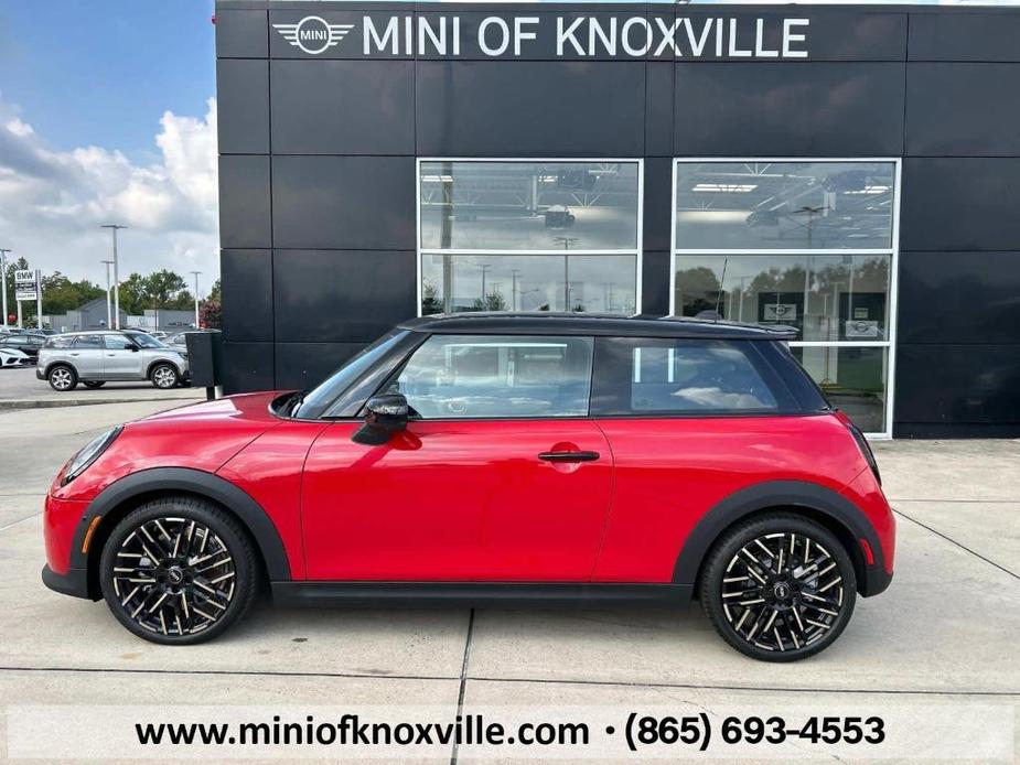 new 2025 MINI Hardtop car, priced at $38,295