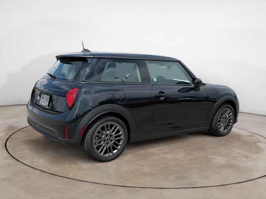 new 2025 MINI Hardtop car, priced at $32,825