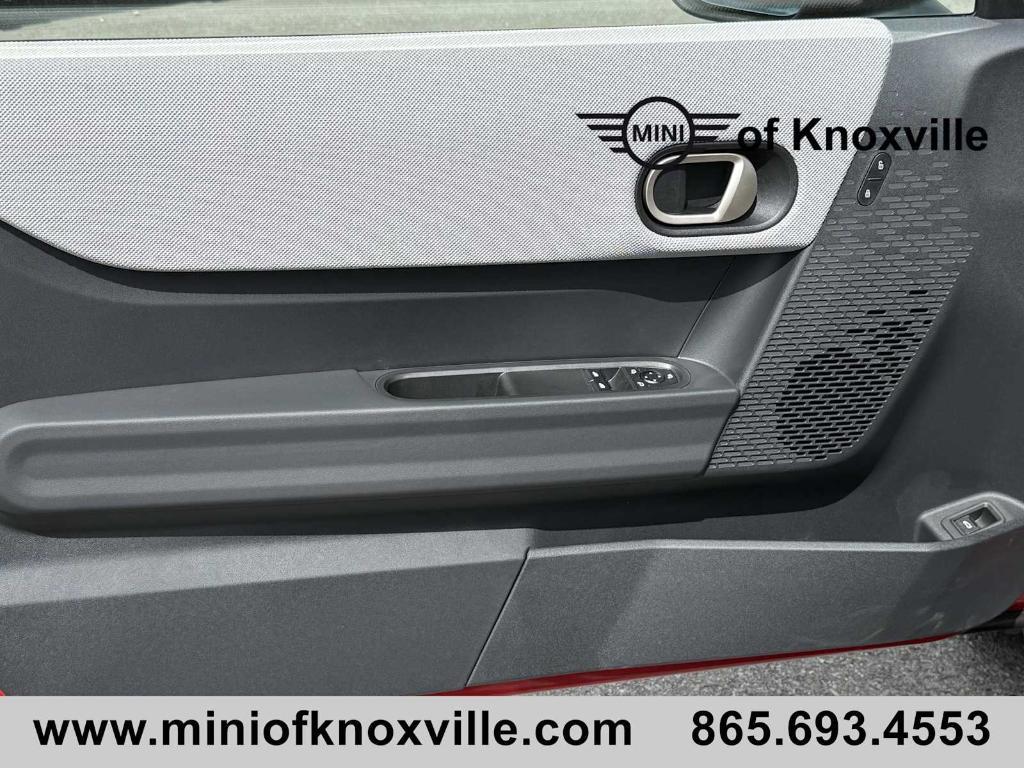 new 2025 MINI Hardtop car, priced at $37,075