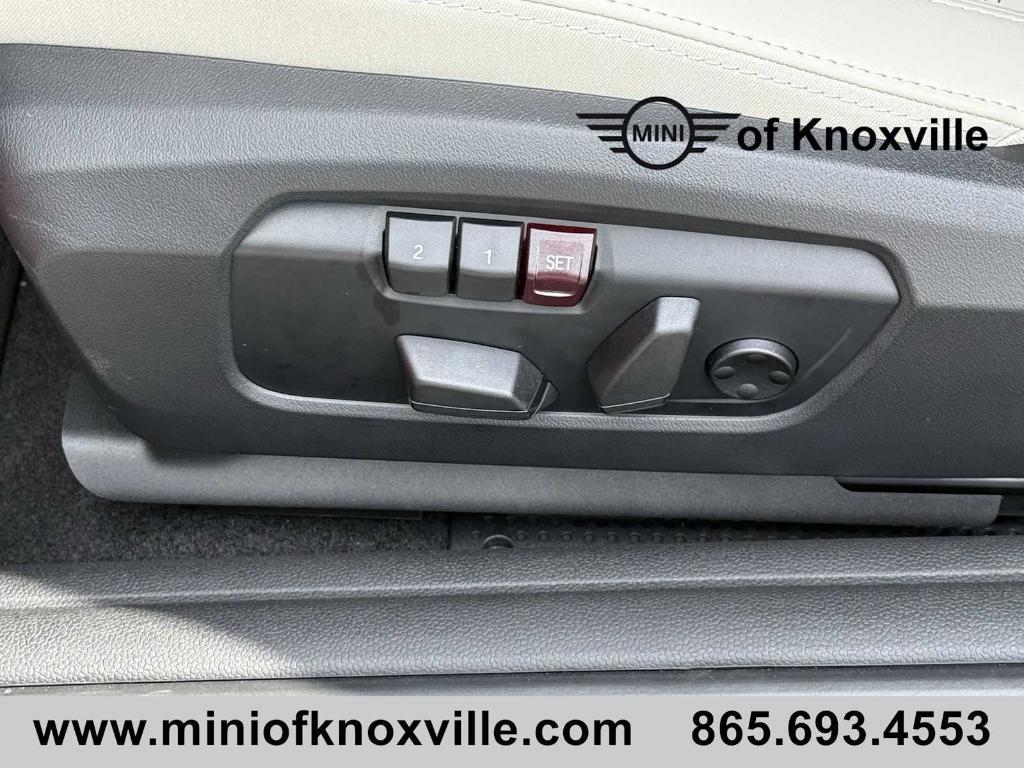 new 2025 MINI Hardtop car, priced at $37,075