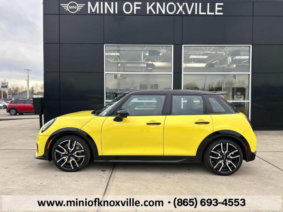 new 2025 MINI Hardtop car, priced at $40,830