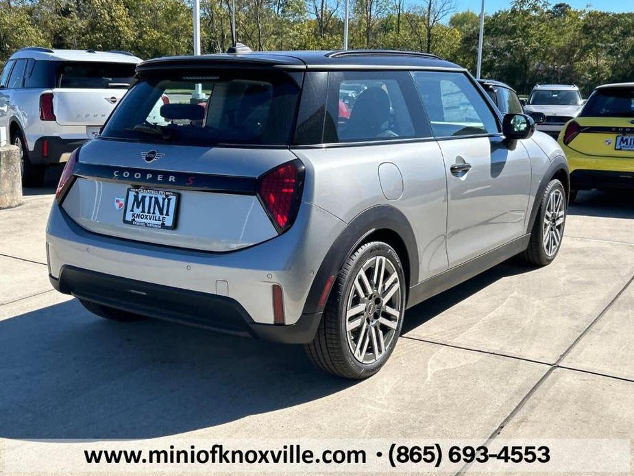 new 2025 MINI Hardtop car, priced at $37,515