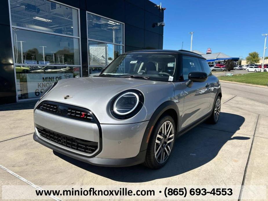 new 2025 MINI Hardtop car, priced at $37,515