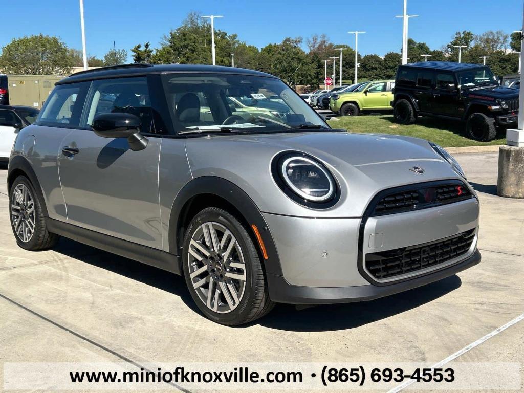 new 2025 MINI Hardtop car, priced at $37,515