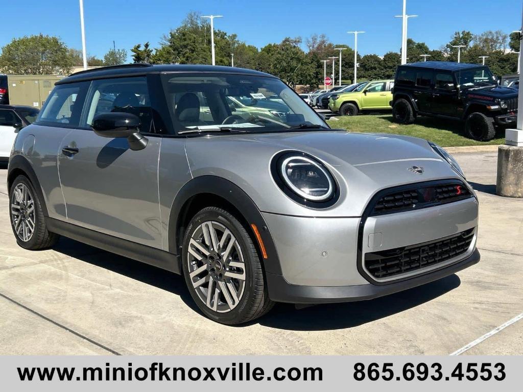 new 2025 MINI Hardtop car, priced at $37,515