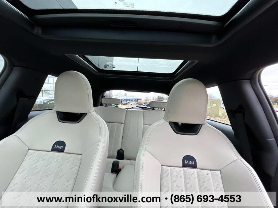 new 2025 MINI Hardtop car, priced at $35,980