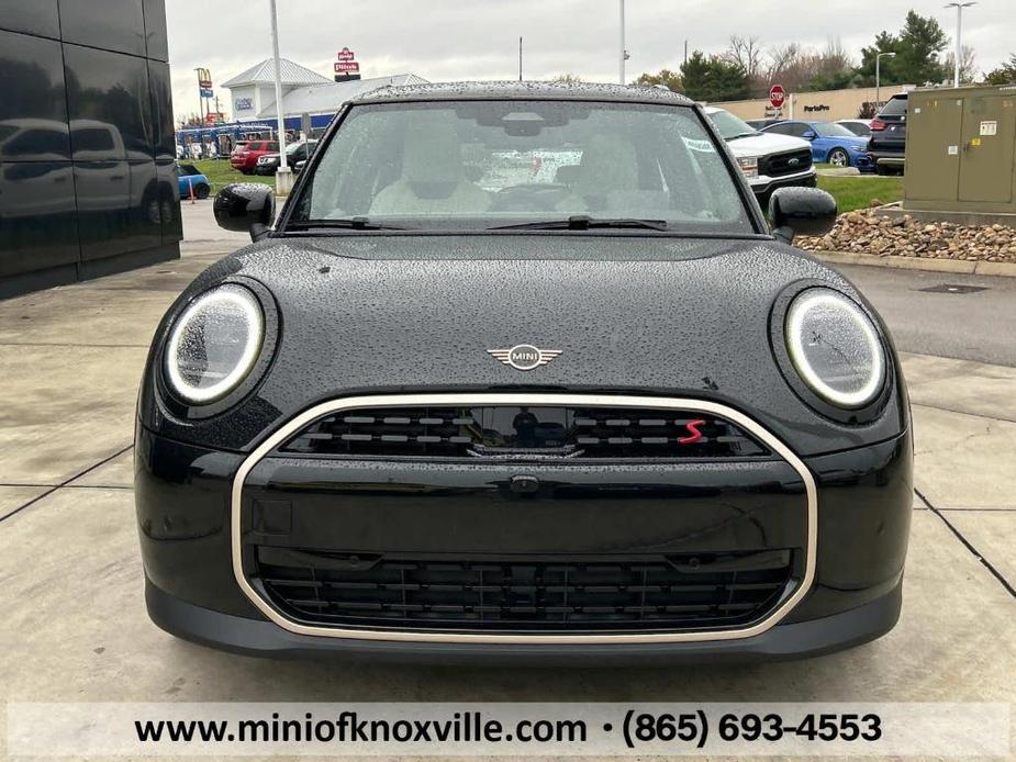 new 2025 MINI Hardtop car, priced at $39,385