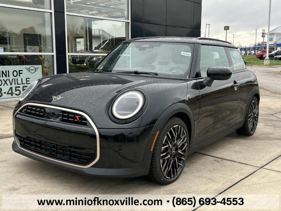 new 2025 MINI Hardtop car, priced at $39,385