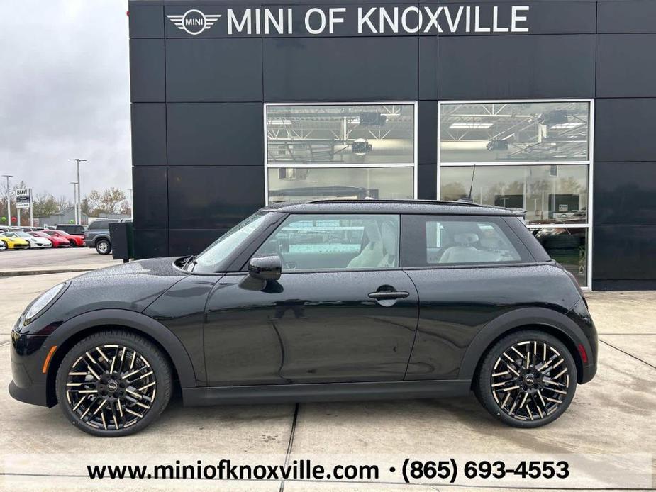 new 2025 MINI Hardtop car, priced at $39,385