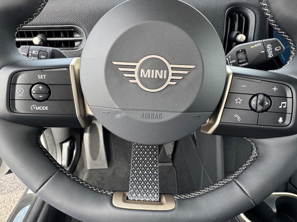 new 2025 MINI Hardtop car, priced at $38,100