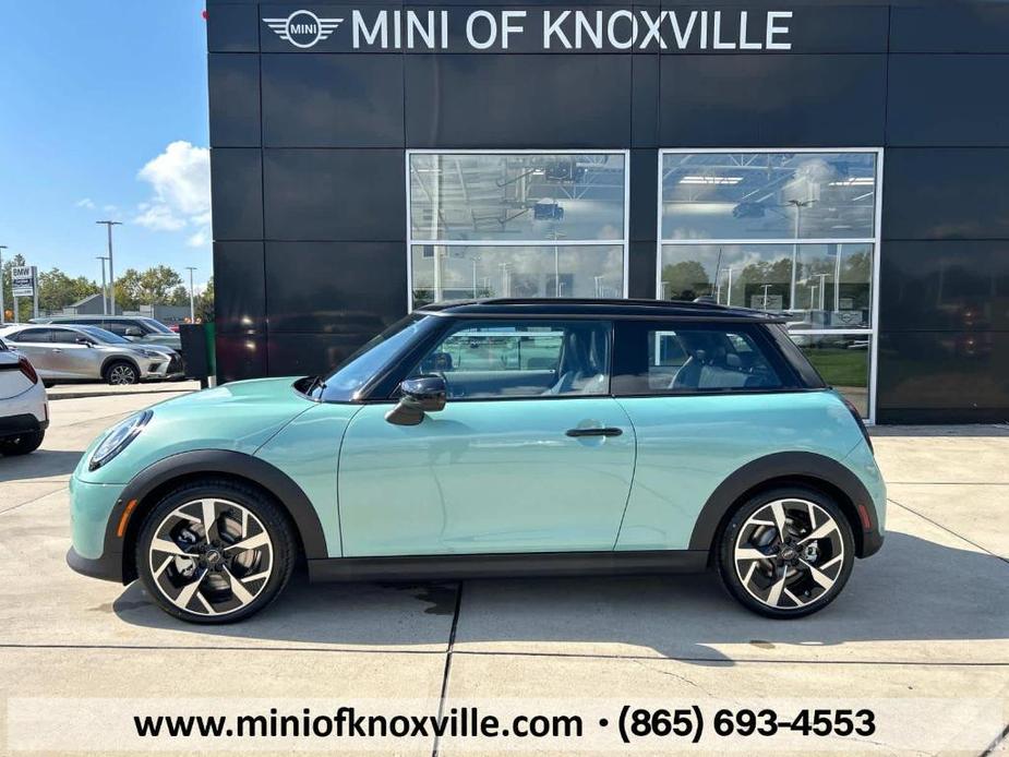 new 2025 MINI Hardtop car, priced at $39,375