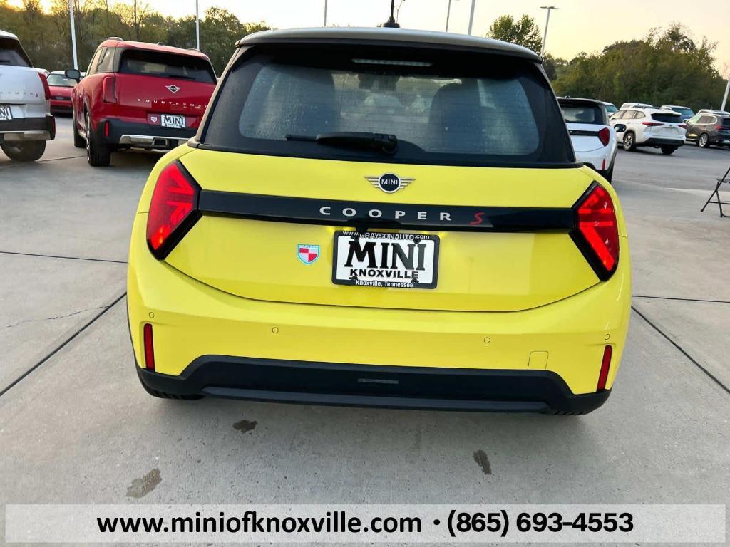 new 2025 MINI Hardtop car, priced at $39,125