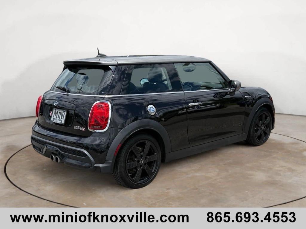 used 2022 MINI Hardtop car, priced at $27,901