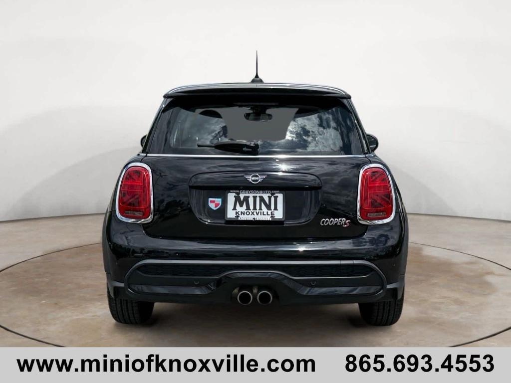 used 2022 MINI Hardtop car, priced at $27,901