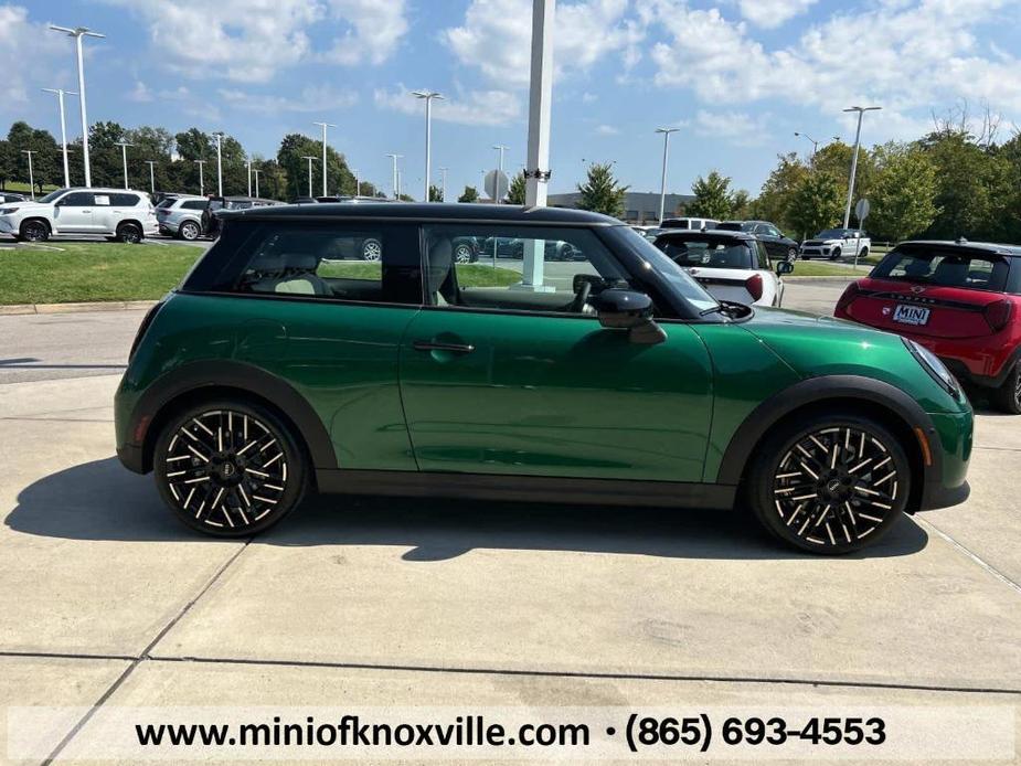 new 2025 MINI Hardtop car, priced at $39,105