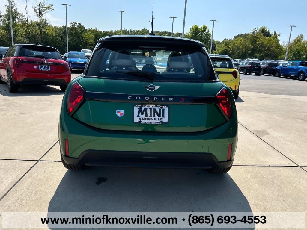 new 2025 MINI Hardtop car, priced at $39,105