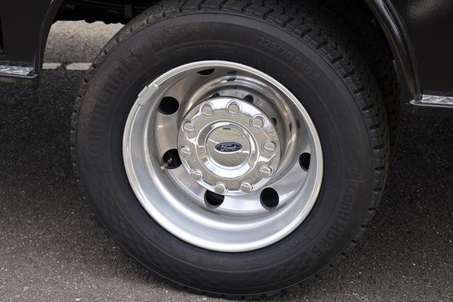 new 2025 Ford F-450 car, priced at $95,857
