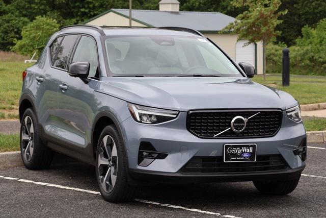 used 2023 Volvo XC40 car, priced at $33,995