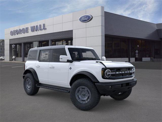new 2025 Ford Bronco car, priced at $59,442