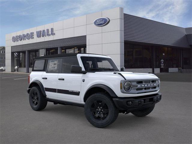 new 2025 Ford Bronco car, priced at $46,956
